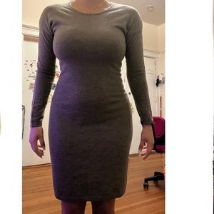 Grey Long sleeve dress. Size: XS on tag but fits M perfectly